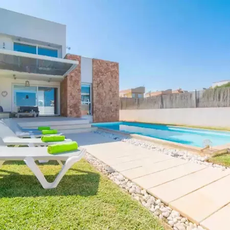 Coastal With Modern Space Villa *